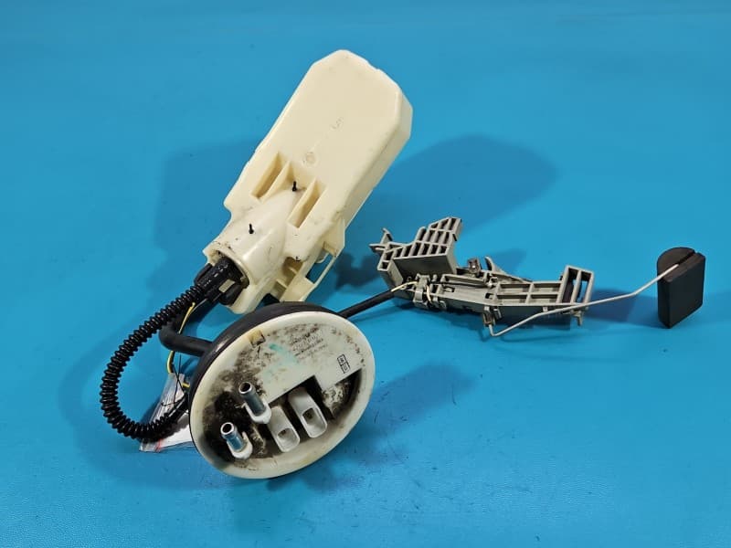pompka Pompa paliwa Nissan Micra K11 1,0 16V 17278APO10 3+2pin