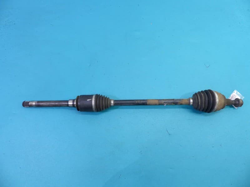 Półoś przód prawa Mercedes W251 3,5 V6 automat