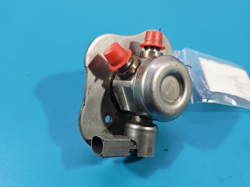 pompka Pompa paliwa BMW E87 1,6 16V 7562473 0261520041