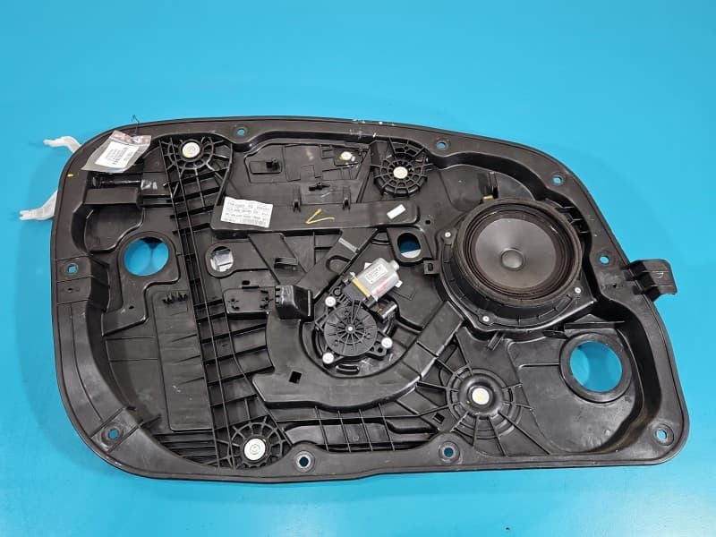 Podnośnik przód lewy SZYBY WINDA 82450-A5000 82470-A6000 5601891 Hyundai I30 II 12-16 2 PIN 5d HB