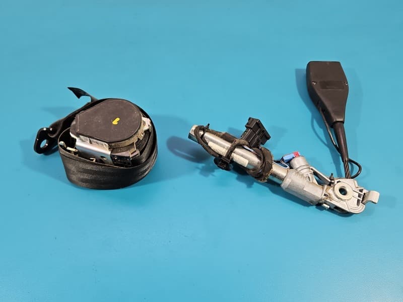 Pas bezpieczeństwa przód lewy kierowcy Mercedes Citan W415 12- EU 8200448753