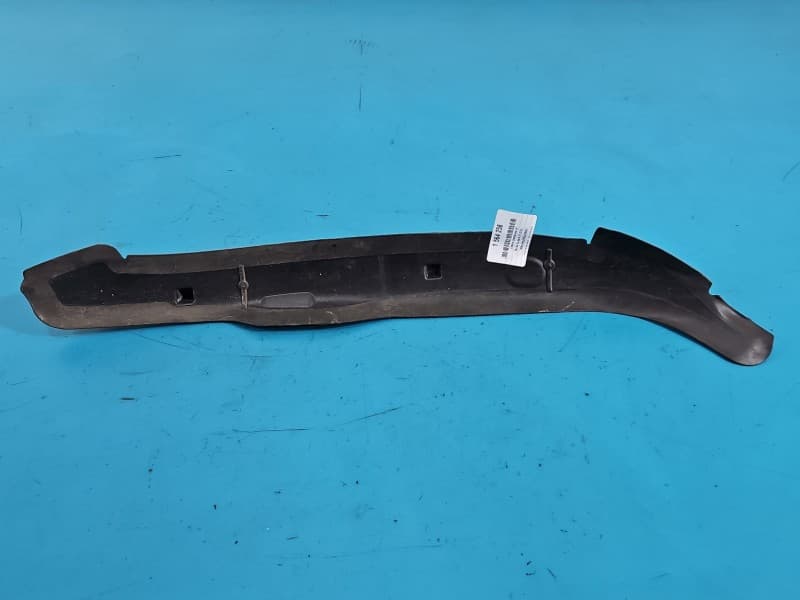 Osłona ZAŚLEPKA PLASTIK WYGŁUSZENIE BŁOTNIKA LEWE Skoda Superb IV 3P0821111