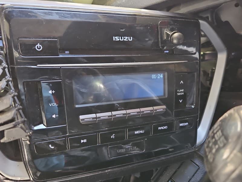 Radio fabryczne Isuzu D-Max III 19- 8974807972 radioodtwarzacz