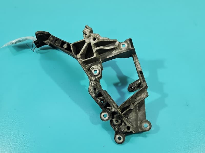 Mocowanie uchwyt chłodnicy spalin EGR Land rover Discovery Sport 14- L550