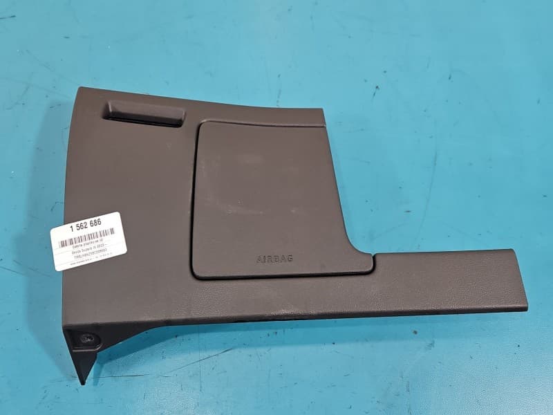 Osłona ZAŚLEPKA PLASTIK Lewa z pod kierownicy Skoda Superb IV 3J1858365