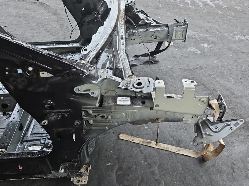 Podłużnica prawa fartuch ćwiartka Ford Puma II MK2 19- XL