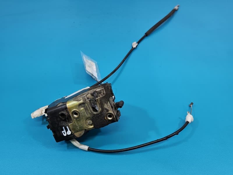Zamek przód prawy Peugeot 407 EUROPA 6 pin 9681333280Q
