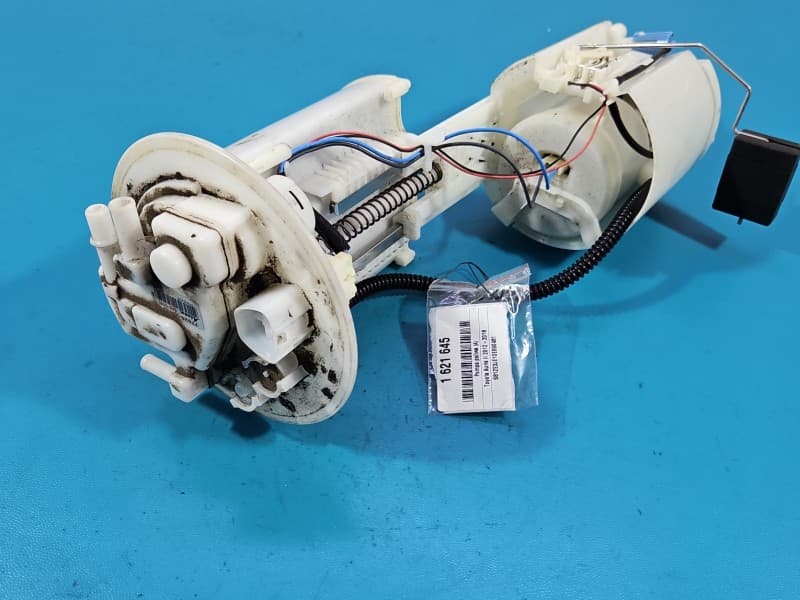 pompka Pompa paliwa Toyota Auris II 1,6 16V A1ZR 77020-02472 4 pin