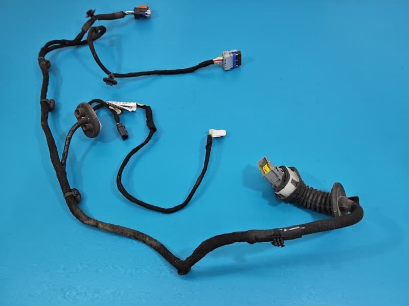 Instalacja Wiązka drzwi tył prawych Peugeot 3008 II 16-23 9829074380