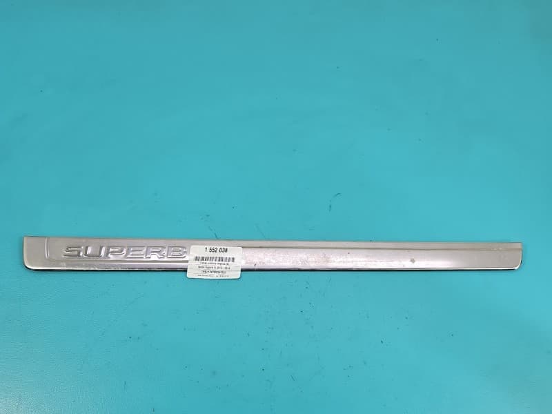 Listwa progowa prawa PRÓG NAKŁADKA Skoda Superb III 3V0853814P LF9R