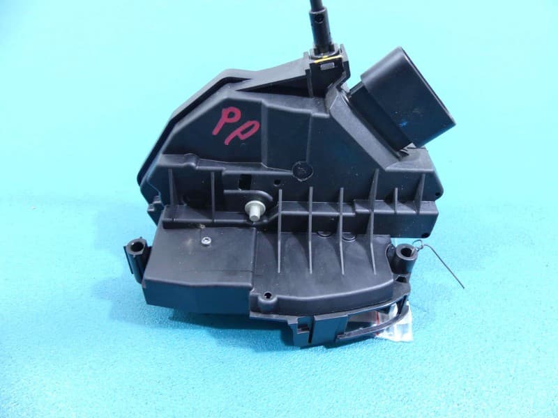 Zamek przód prawy Ford Transit Courier 14-23 EUROPA 4PIN BM5A-A21812-BH