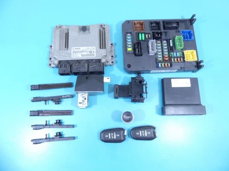 Komputer Sterownik silnika Citroen C4 Grand Picasso II 13-22 1,6 THP 0261S07931 9804723880