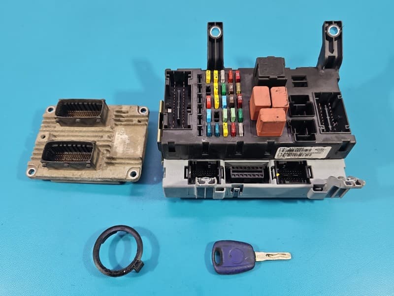 Komputer Sterownik silnika Fiat Albea 1,4 8V IAW 5SF.MP 51779527