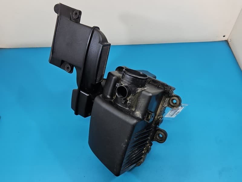 Obudowa filtra powietrza Mazda 6 III GJ 2,0 16V Pe02 PE01-133AY