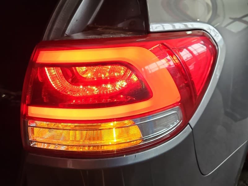 Lampa tył prawa błotnika Kia Sorento III 14-20 HB EUROPA