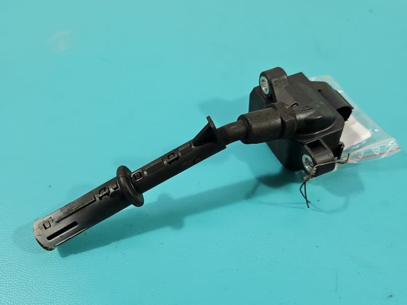 Cewka zapłonowa Mercedes CLS II C218 W218 218 4,7 V8 278922 4- Pin A2769060160 0221604032