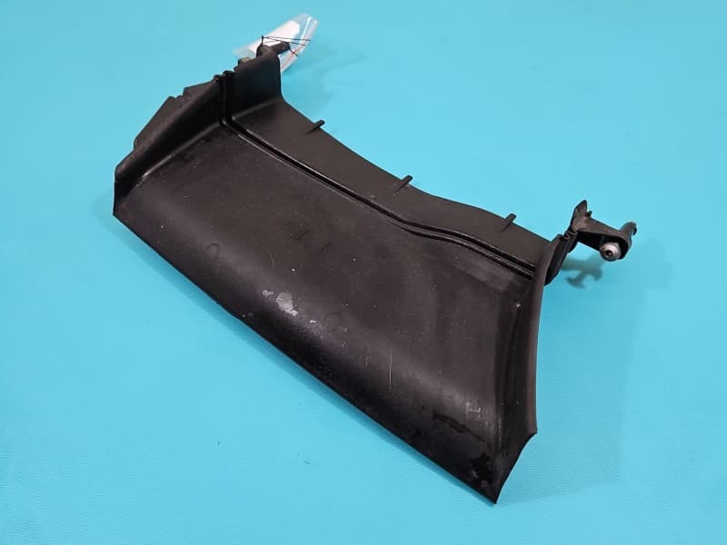 Osłona ZAŚLEPKA PLASTIK KIEROWNICA POWIETRZA Audi A7 4G 4G0129618E