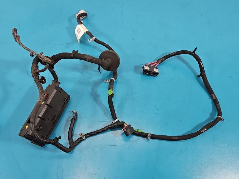 Wiązka instalacja SKRZYNKI BEZPIECZNIKÓW Jeep Cherokee KL 2998180 68165473AD