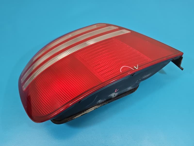 Lampa tył lewa błotnika Honda Accord VI 98-02 sedan EUROPA