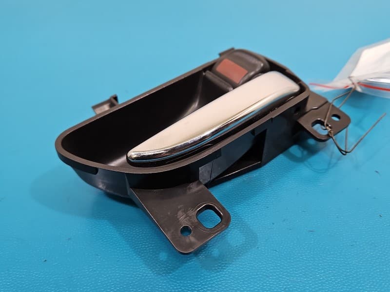 Klamka wewnętrzna tył prawa Subaru Forester IV SJ 12-18