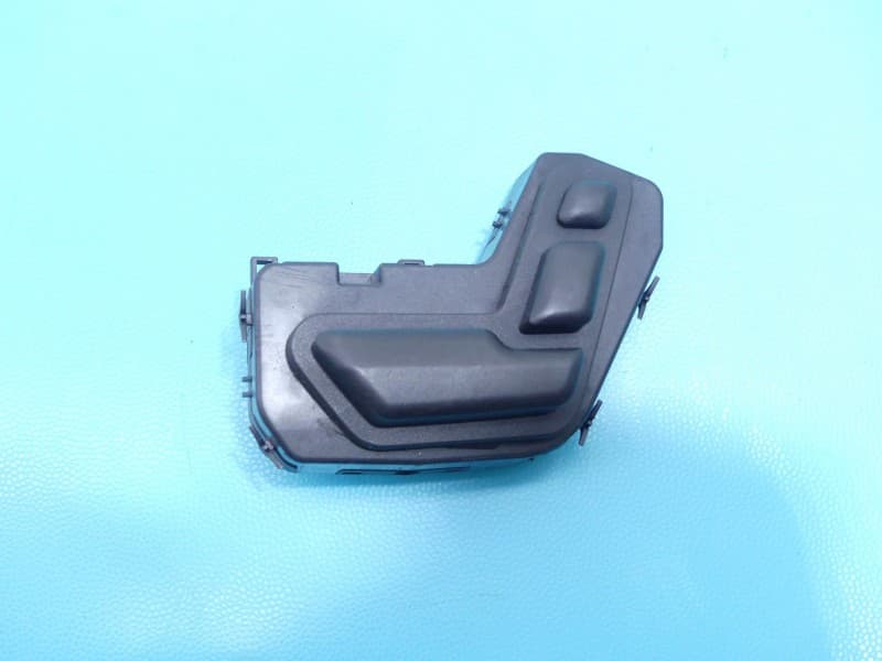 Przełącznik 3 PIN FOTELA PRZÓD PRAWY Mercedes ML W166 A1669053800