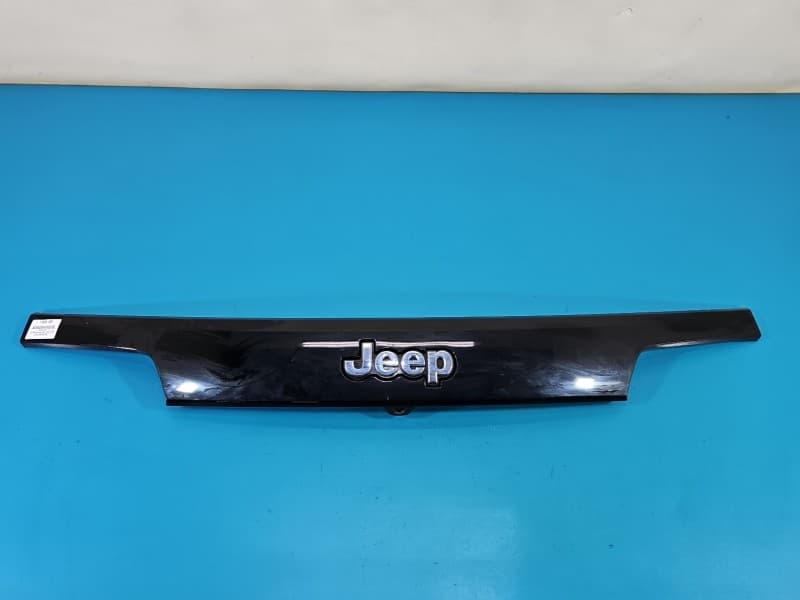 BLENDA LISTWA klapy TYŁ 1WD55TRMAD Jeep Grand Cherokee IV WK2 KOLOR X