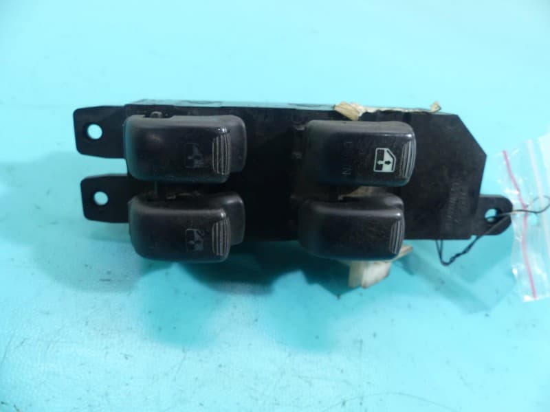 Przełącznik szyb Hyundai Santa Fe I 00-06 4x szyba EU 93570-26000