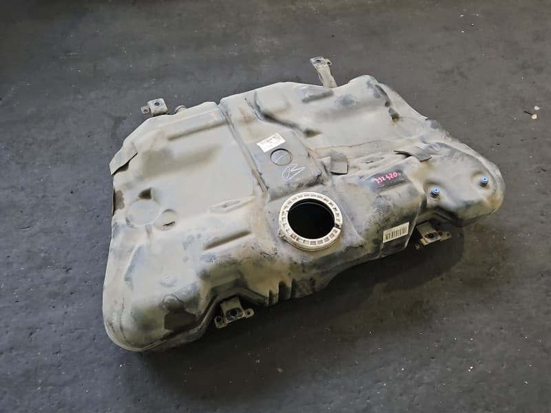 Zbiornik paliwa bak Volvo XC60 I 08- 3,2 R6 b6324s P31321370