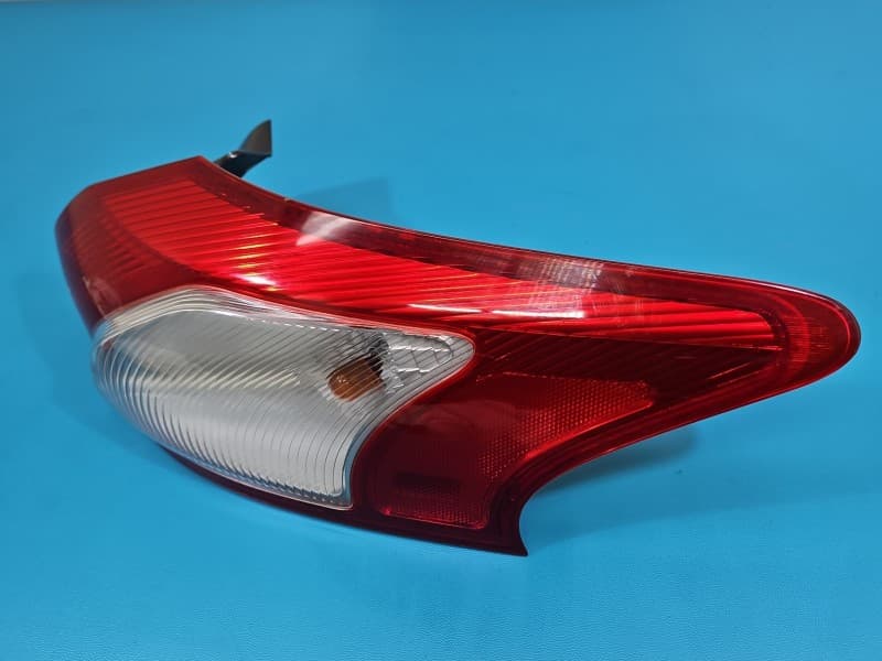Lampa tył prawa błotnika Mitsubishi Lancer VIII 07-16 HB EUROPA