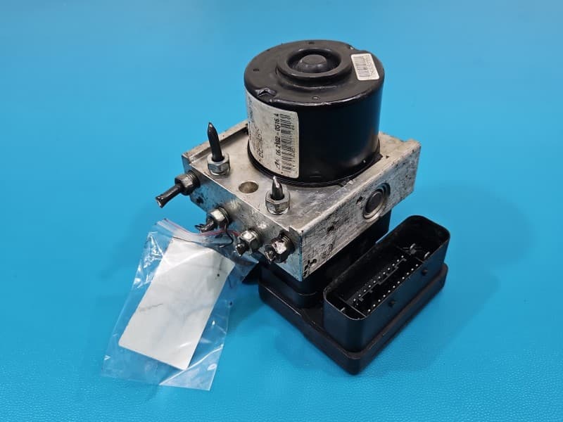 Pompa abs Toyota Yaris II 1,4 D4D 89541-0D060 44510-0D030