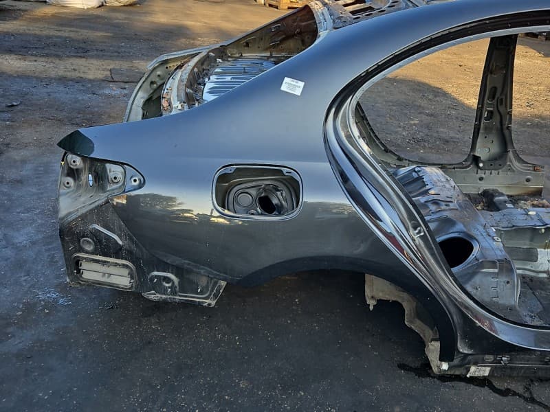 Błotnik tył prawy ćwiartka Mercedes W206 831 sedan