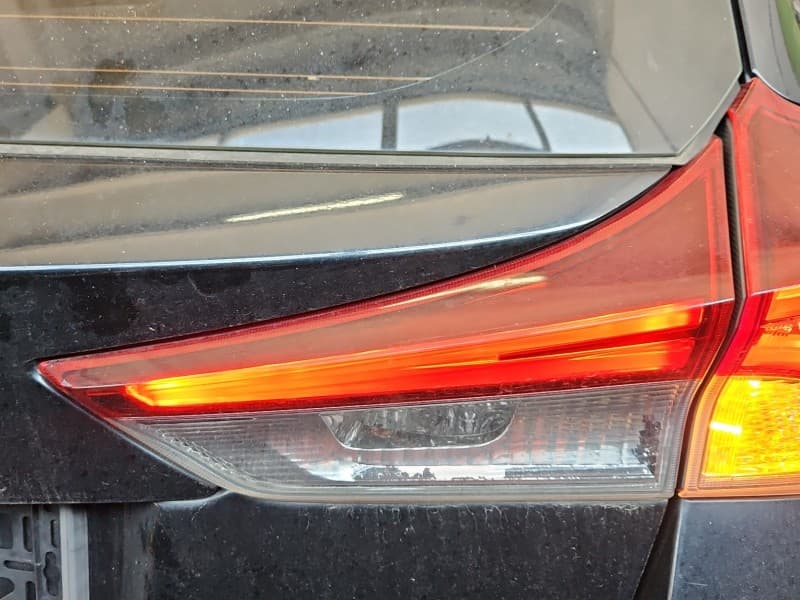 Lampa tył prawa klapy Toyota Auris II kombi EUROPA