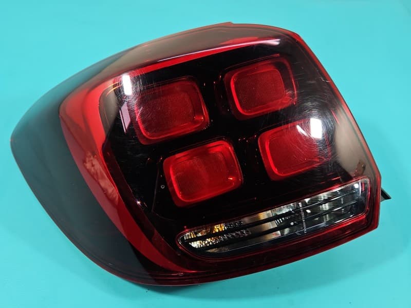 Lampa tył lewa błotnika Dacia Sandero II 12-20 HB EUROPA 265554938R 90113188
