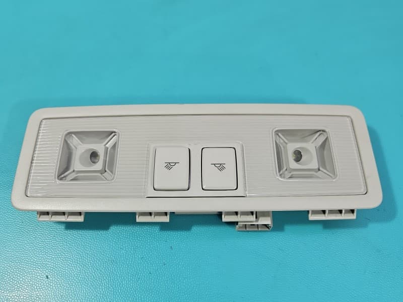 Lampa kabiny lampka Skoda Superb III 3V0947291