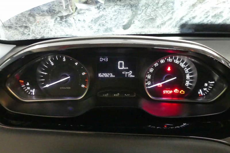 Licznik Peugeot 208 I 12-19 1,6 hdi 9813848980 EUROPA