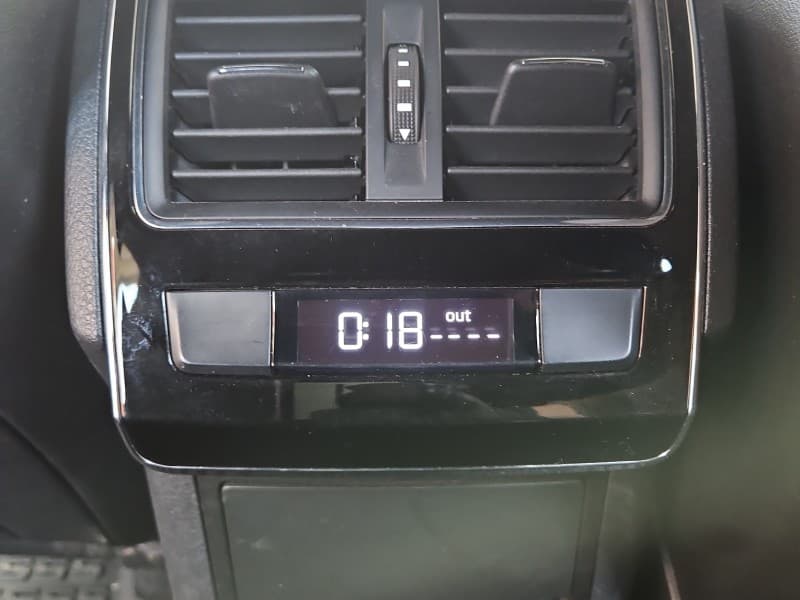 Wyświetlacz monitor Skoda Superb III 3V0919201