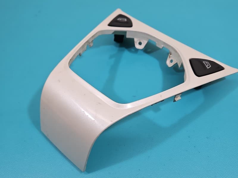 Przełącznik szyb Ford Ka Mk2 EU 735433915