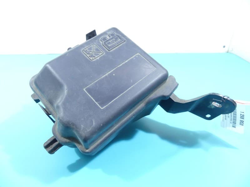 Skrzynka bezpieczników Peugeot 301 PCFPP00296