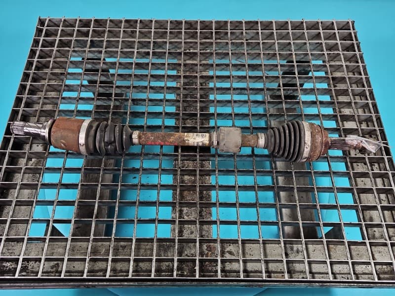 Półoś przód lewa Renault Clio IV 12-20 1.2 16V manual