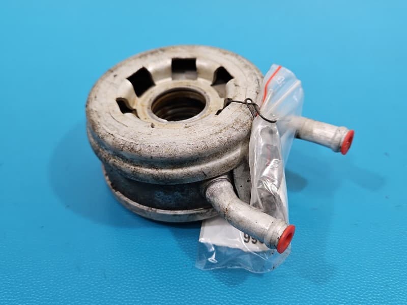 Chłodnica oleju Bmw i3 0,0 elektryczny 8543477