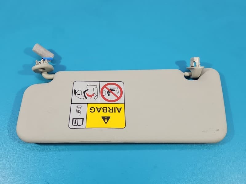 Przesłonka prawa Suzuki Vitara II 15- DASZEK osłona przeciwsłoneczna