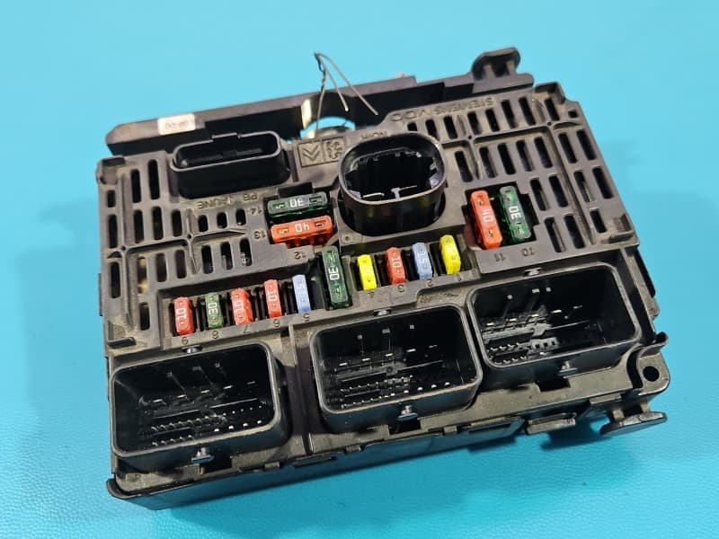 Sterownik moduł BSM, Urwane mocowanie Citroen C5 I 9657718780 S118983006