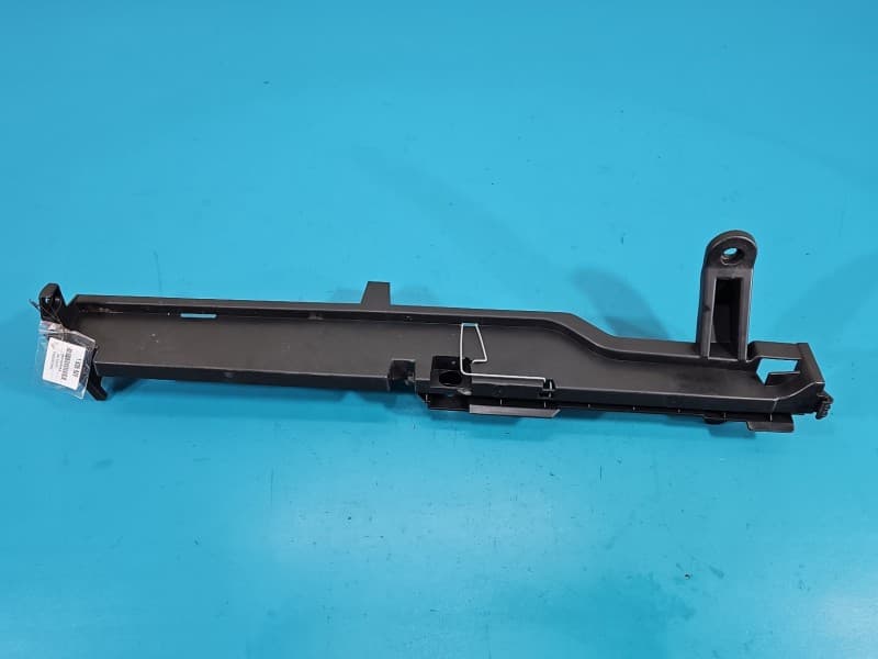 Osłona ZAŚLEPKA PLASTIK Listwa bagażnika prawa Volvo XC40 32353159