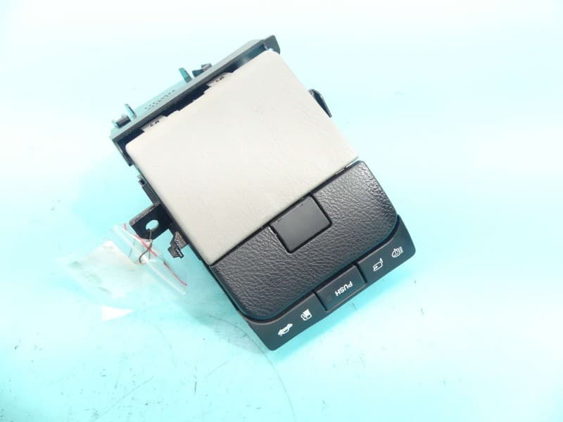 Przełącznik PANEL PRZEŁĄCZNIKÓW LEXUS GS III 05-12 75888-40100 84010-30220