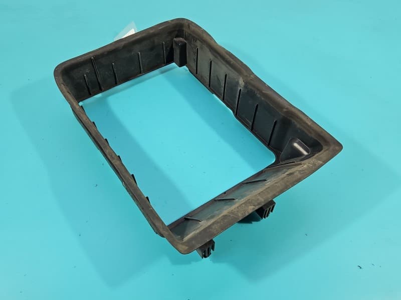 KIEROWNICA Wlot powietrza Renault Megane IV 1,3 Tce 215584068R