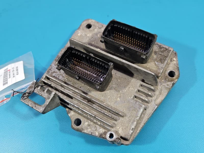 Komputer Sterownik silnika Opel Astra III H 1,6 16V 12230740