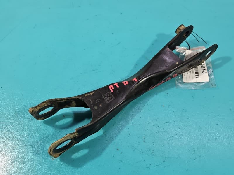 Wahacz tył prawy Bmw i3 6867884