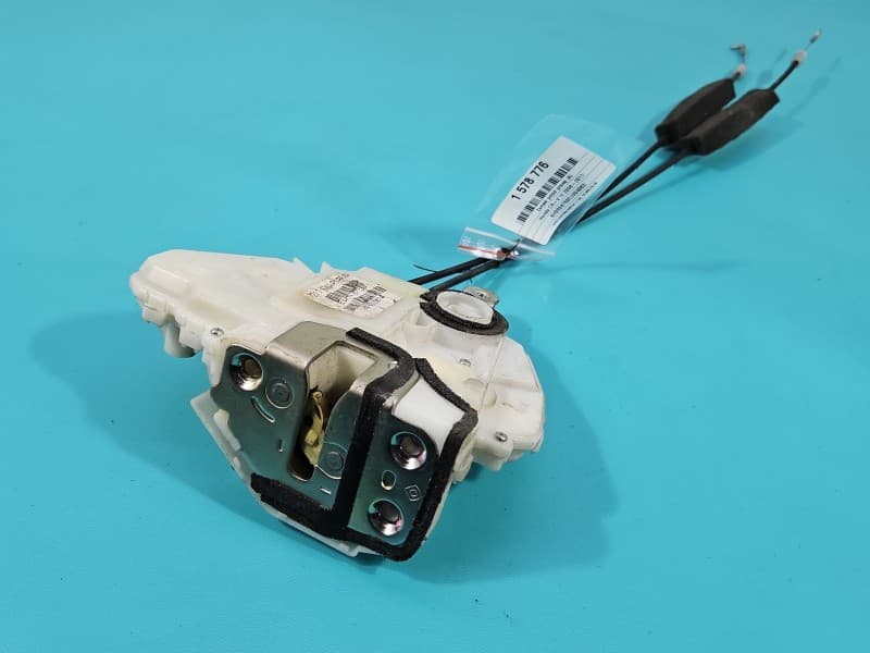 Zamek przód prawy HONDA CR-V III 06-11 EUROPA 2pin 72111-SWA-P1-RH-FR