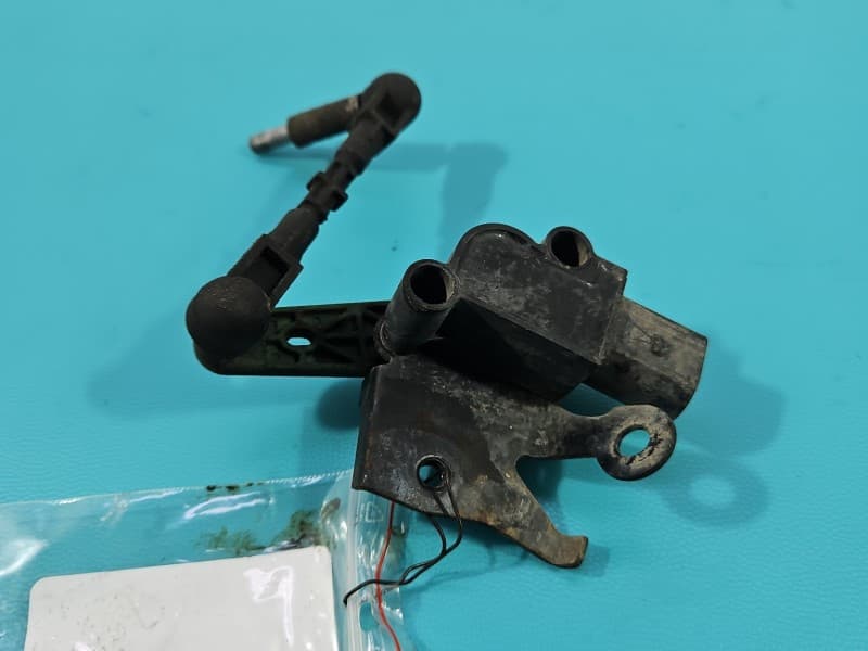 Czujnik poziomowania xenon AUDI A6 C7 987095988