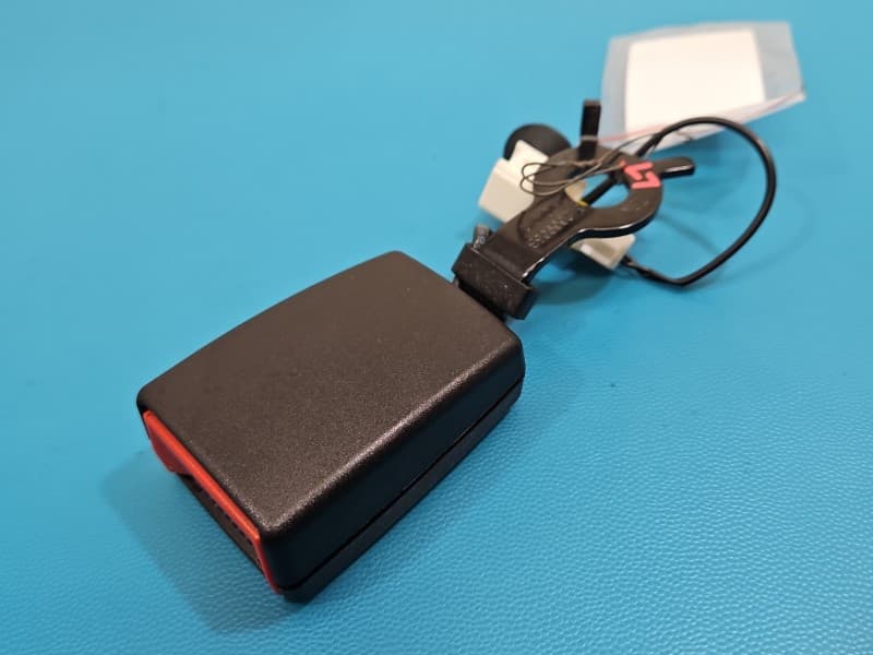 Pas bezpieczeństwa tył lewy spinka Citroen C5 Aircross 17-25 9822365077